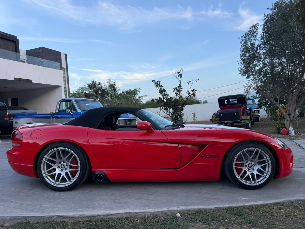 Dodge Viper 2004