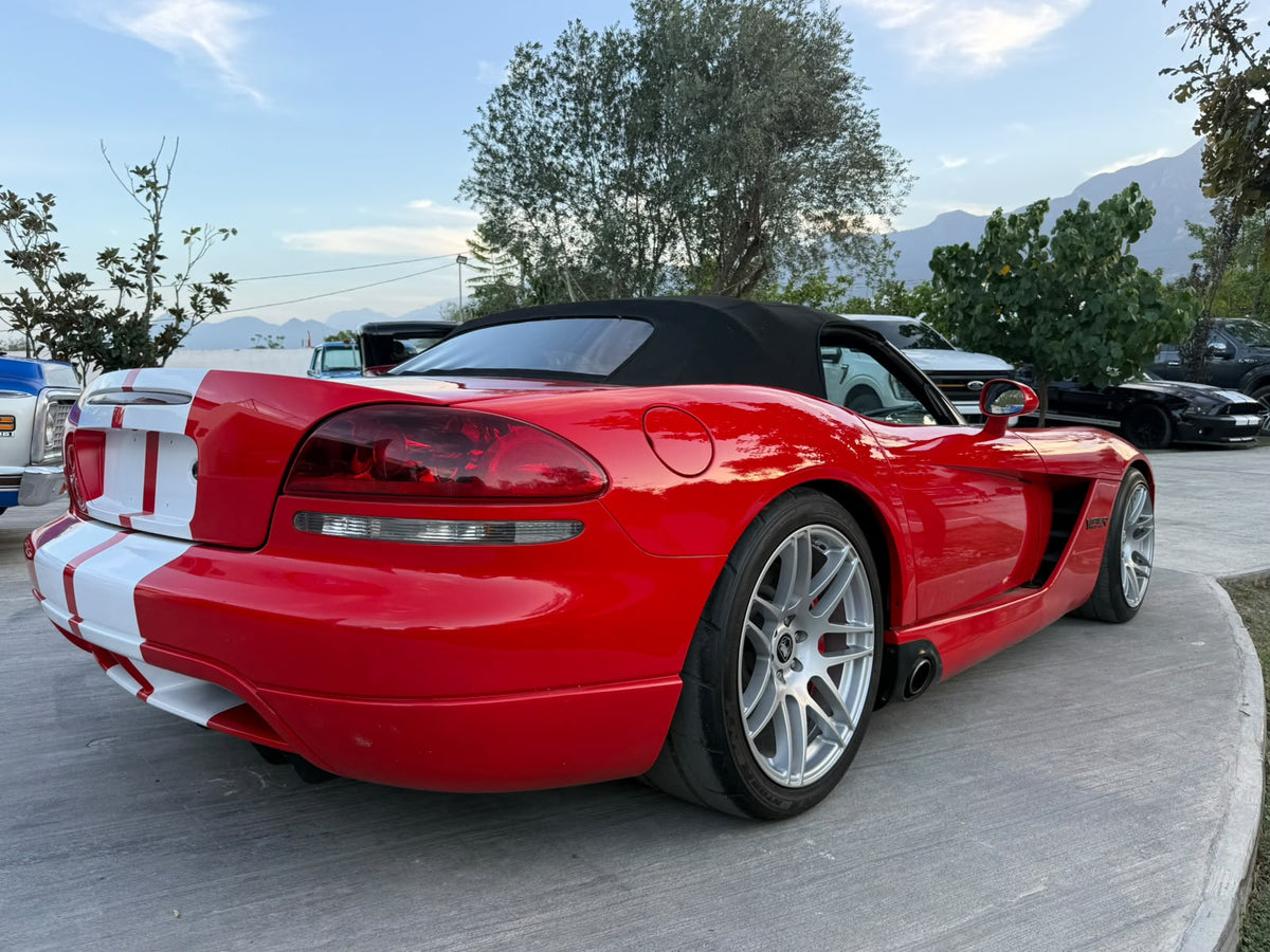 Dodge Viper 2004