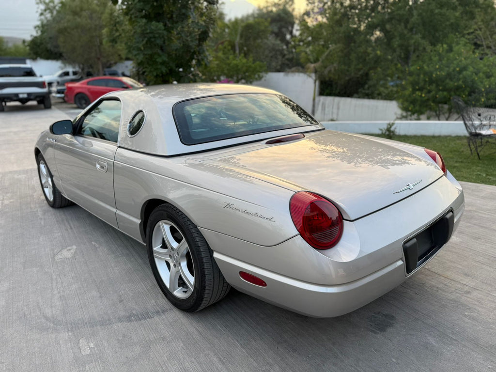 Ford Thunderbird 2004